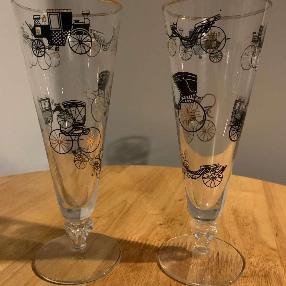 Two Vintage Libbey Curio Buggy Pilsner Glasses